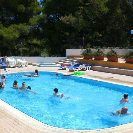 Hotel Pula Luaran gambar