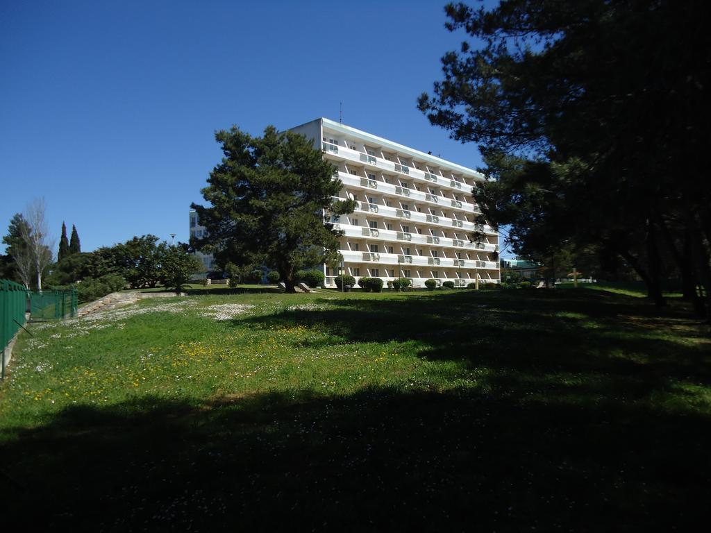 Hotel Pula Luaran gambar