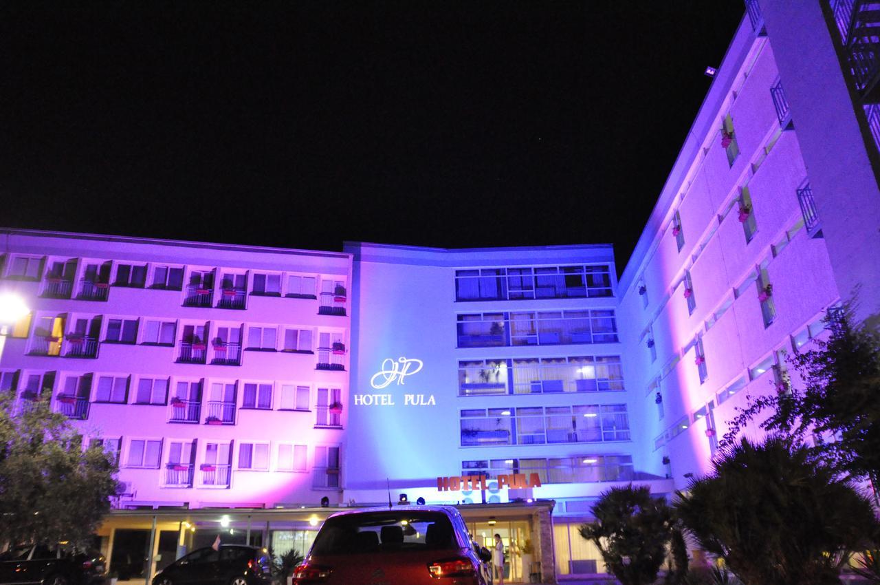 Hotel Pula Luaran gambar